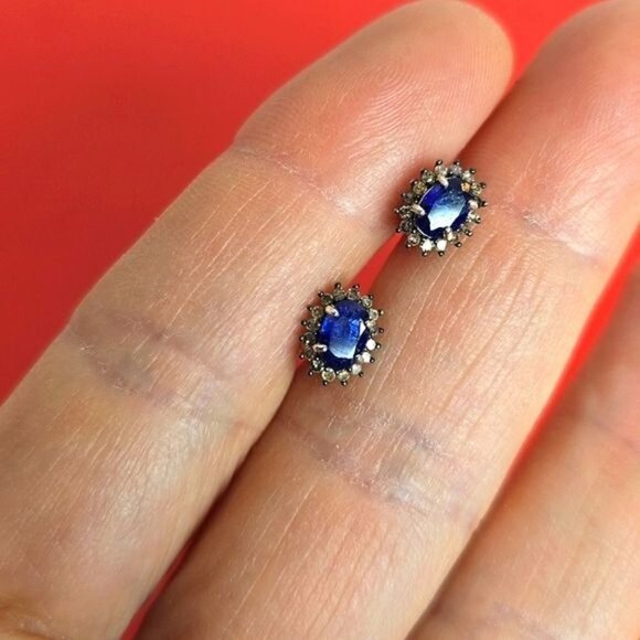 925 Sterling Silver Stud Earrings with Natural Blue Sapphire & Natural Diamonds - Picture 3 of 11